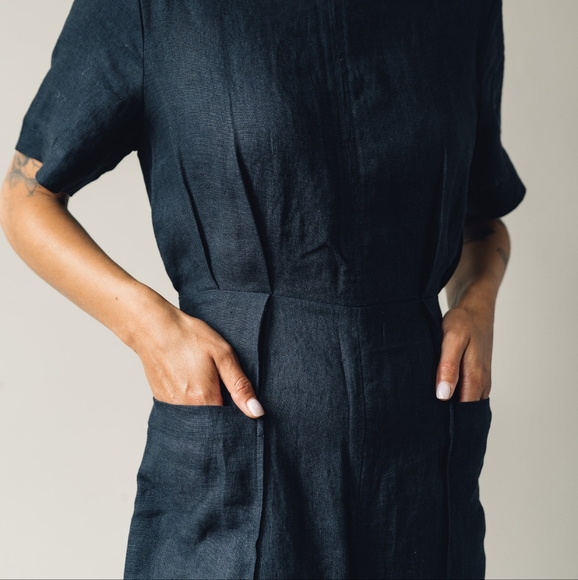 7115 by Szeki Mandarin Jumpsuit Navy XS - Picture 3 of 9